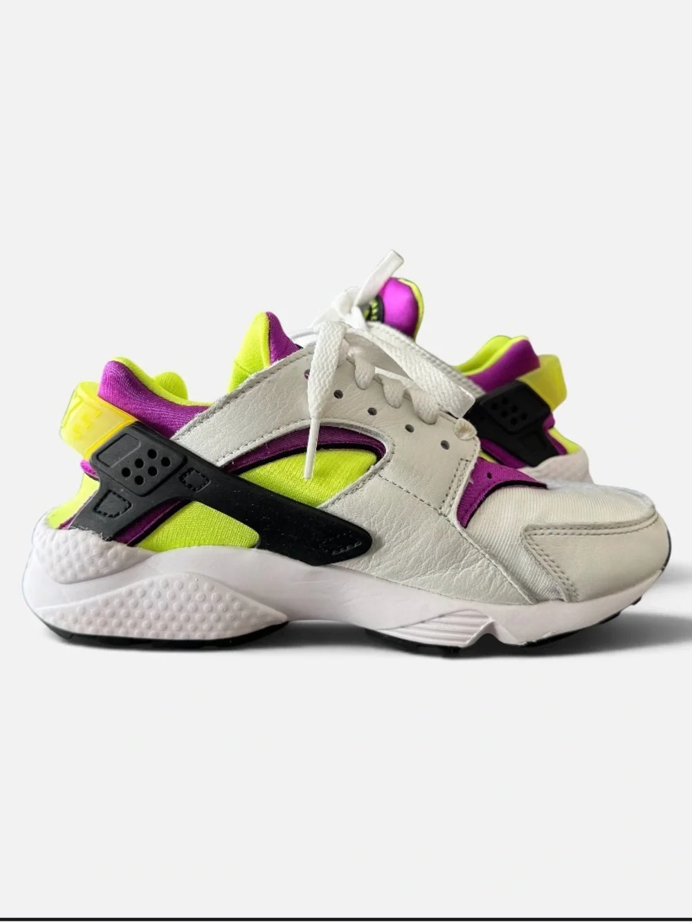 Nike euc neonyellow